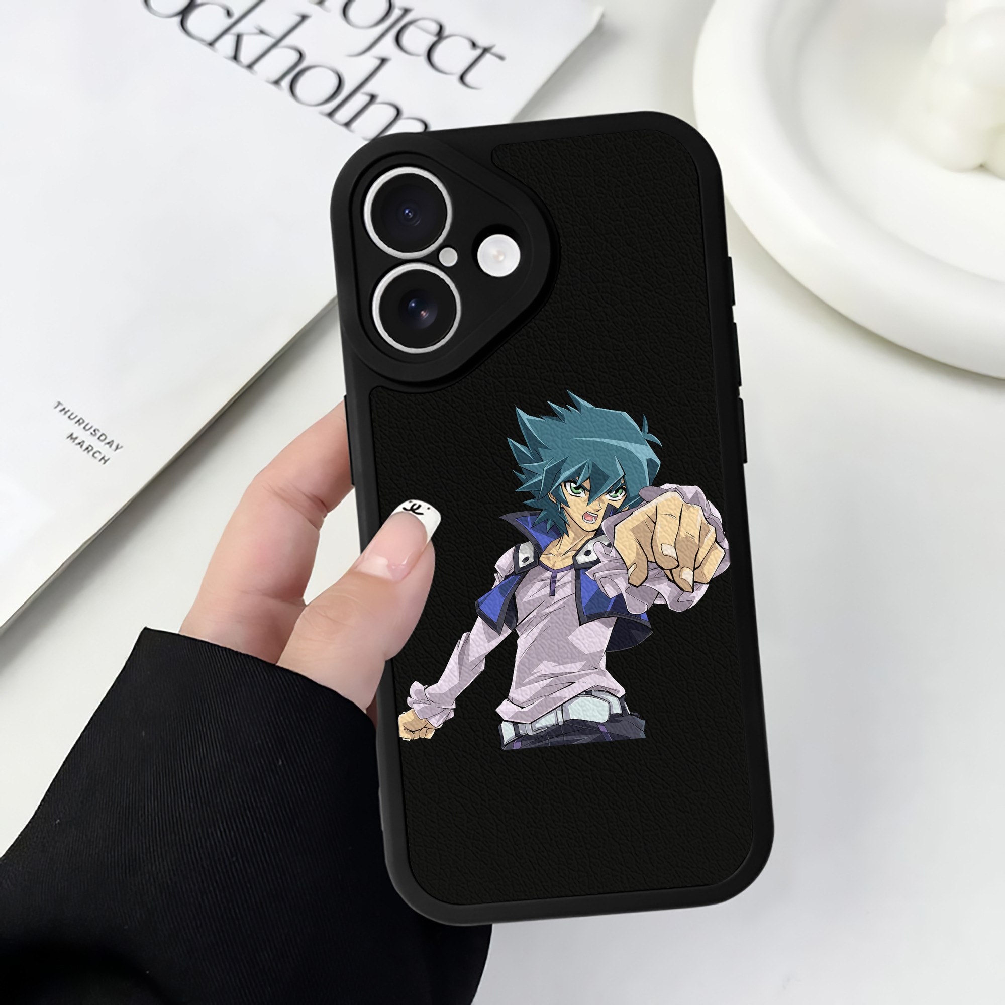 （画像用） 遊☆戯☆王 Yu-Gi-Oh! 【iPhone 16シリーズ対応】シリコンスマホケース（レザー調） 材質：シリコン